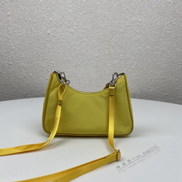 prada女包 普拉達新款mini Hobo小雞黃手拎包 1TT122 Prada單肩斜挎包 Prada三合一腋下包  pyd2353